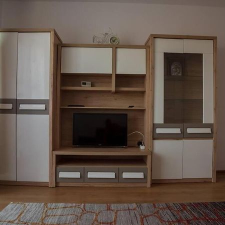 Apartament Cu 1 Camera Pentru Un Sejur Minunat Braşov Esterno foto